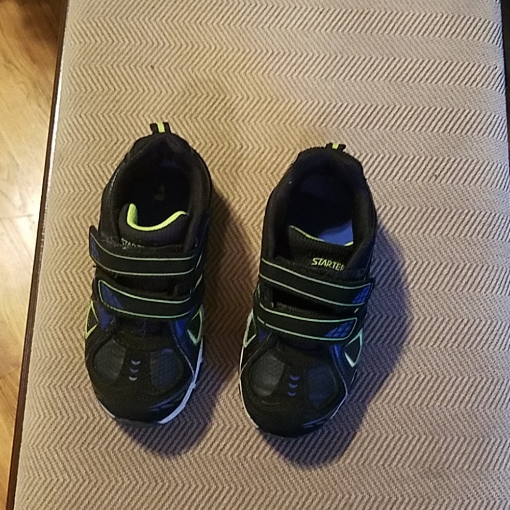 Boys starter shoes 10